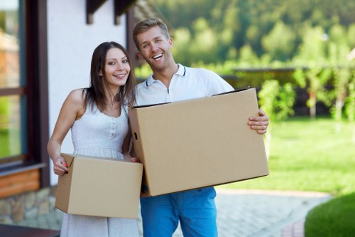 Packing and unpacking help for removals